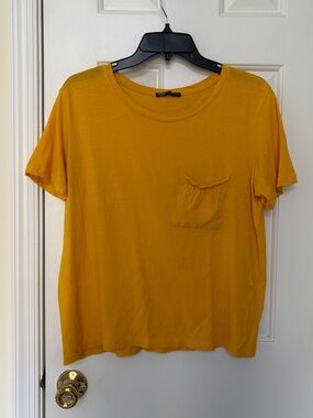 Zara yellow tee